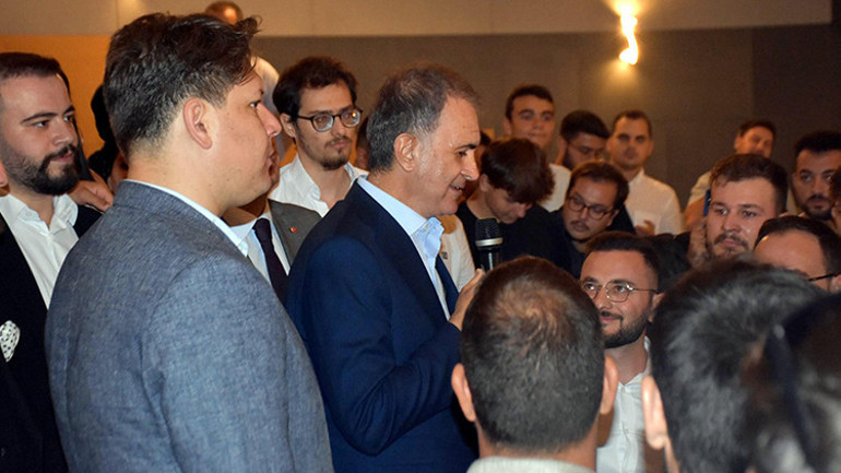 AK Partili Çelik İzmirdeki Gençlik Buluşmasında konuştu: AK Partinin en genci Recep Tayyip Erdoğandır