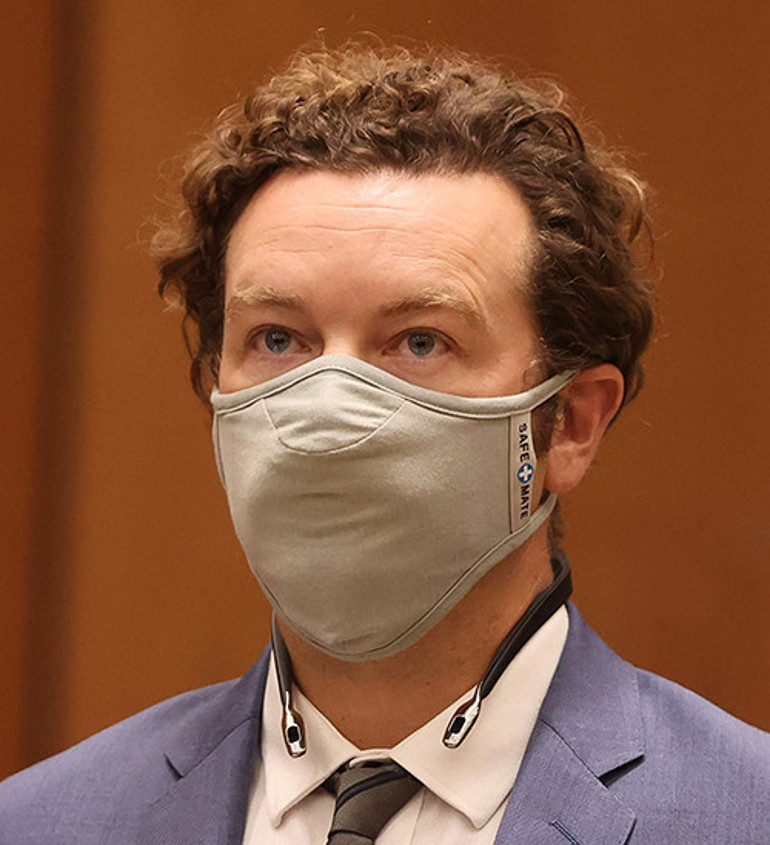 Ünlü aktör tecavüzden ömür boyu hapis cezası aldı… Gözü yaşlı eşi suçu kabullenemiyor: Onu öldürmelerinden korkuyorum