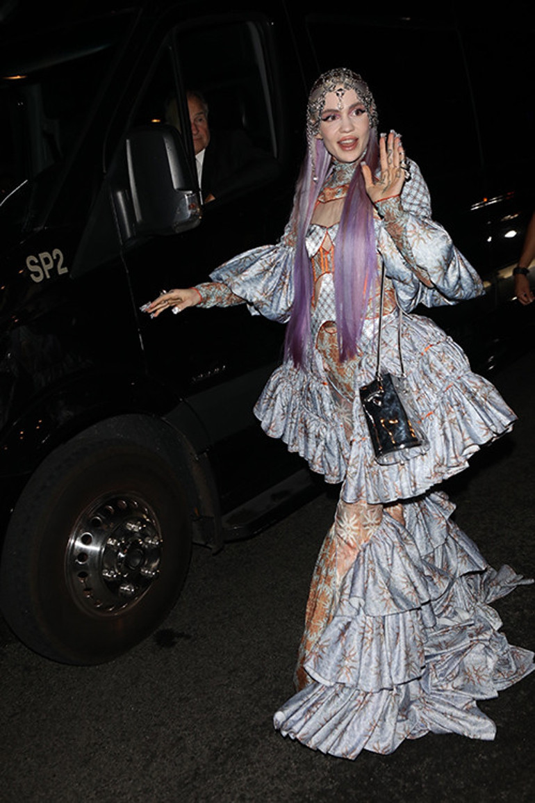 Elon Musk bunu da yapmış: Sevgilisi doğum yaparken fotoğraflarını çekip babasına, erkek kardeşlerine ve arkadaşlarına göndermiş