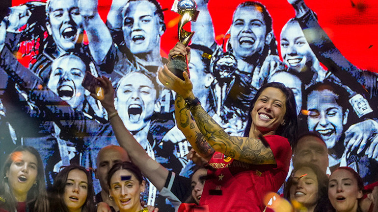 İspanyol ve dünya futbolunu sarsan skandal Federasyon Başkanı Rubialesi istifaya götüren süreçte neler yaşandı | 4 SORU 4 CEVAP