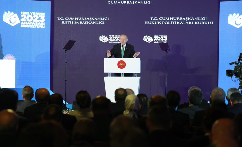 Türkiye Yüzyılına yeni anayasa Erdoğandan siyasi partilere çağrı: Gelin konuşalım, kaçmayalım...
