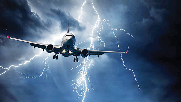 Uçağınıza yıldırım çarparsa korkmayın