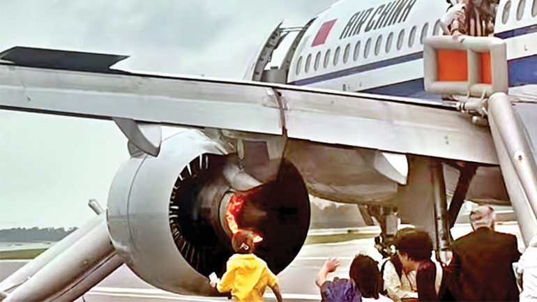 Uçağınıza yıldırım çarparsa korkmayın