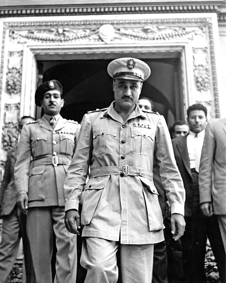 Göz göre göre gelen bir kriz... 1952’de Nasır’ın darbesiyle devrilen Kral’ın kuzeni Kahire’deki Türk sefiresi çıkınca işler karıştı