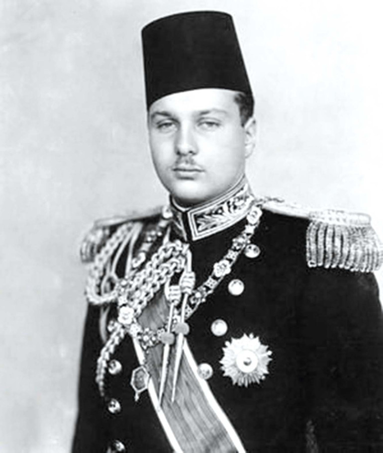 Göz göre göre gelen bir kriz... 1952’de Nasır’ın darbesiyle devrilen Kral’ın kuzeni Kahire’deki Türk sefiresi çıkınca işler karıştı
