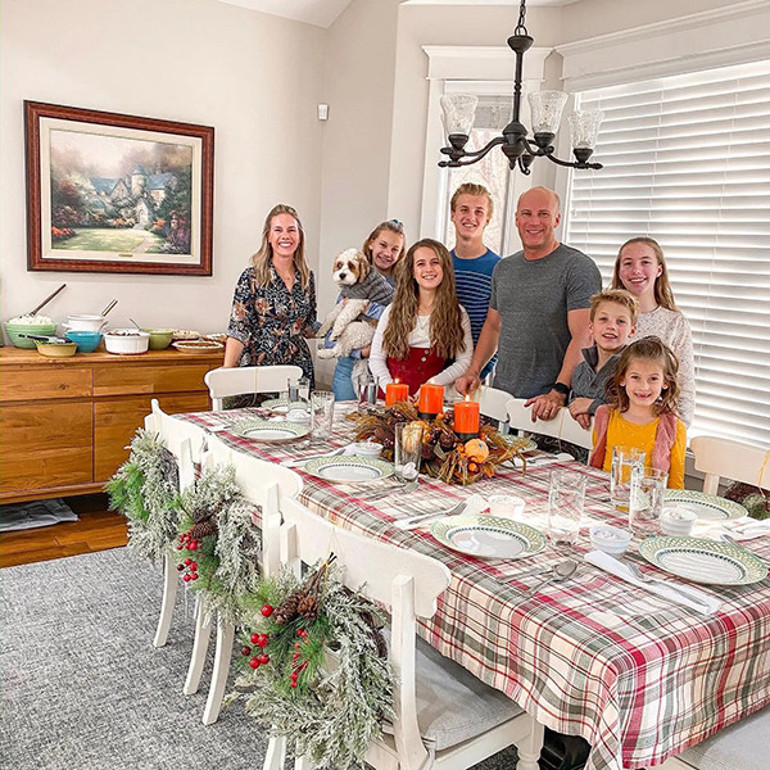 Ünlü YouTuber anne kendi çocuklarını istismar suçundan tutuklandı: Onu sakın hapisten salmayın