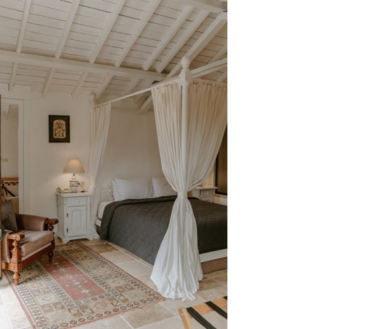 Caferli’ye bir çiy damlası düştü