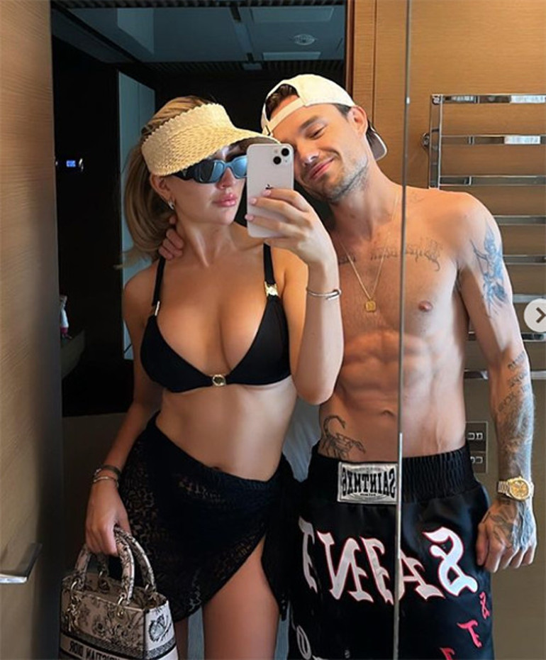 Ünlü şarkıcıyla sevgilisinin aşk tatili burnundan geldi: Doktorlar eve dönmesine bile izin vermiyor