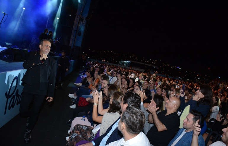 Kuruçeşme Açıkhava sahnesinde Haluk Levent rüzgarı esti