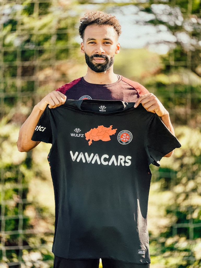 Son Dakika: Fenerbahçede Nazım Sangare ile yollar ayrıldı İşte yeni takımı...