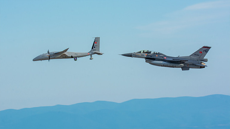 Bayraktar Akıncı 30 bin uçuş saatini tamamladı