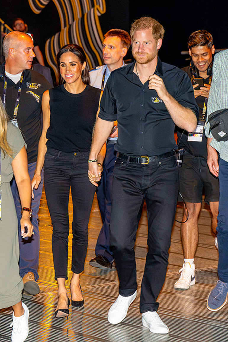 Gösteriş yapmaya gitmişler Bakın kocam beni ne kadar seviyor