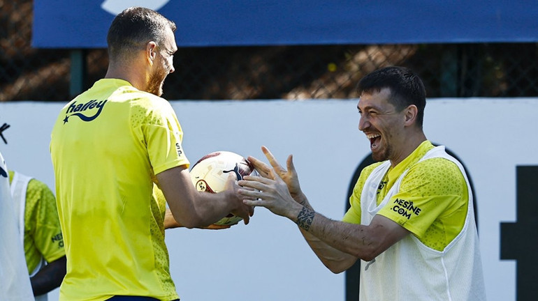Fenerbahçeli Mert Hakan Yandaş’ın yabancı dil azmi