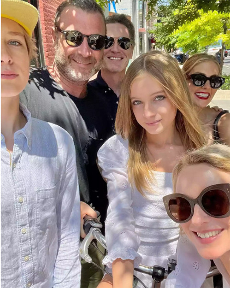 Ayrılırken bile aile olmaya söz vermişlerdi: Ne mutlu Çocuklarımın üvey kardeşi doğdu