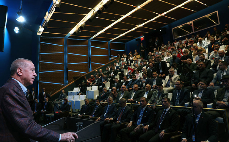 Son dakika: Cumhurbaşkanı Erdoğan Ahıska Türkleri ile buluştu: Ahıska Türklerine en fazla sahip çıkan hükümetiz