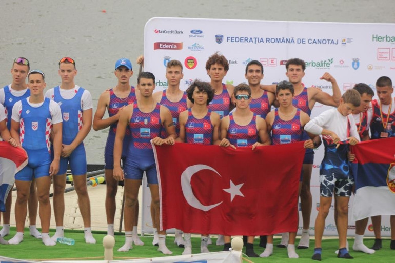 Kürek Milli Takımından Balkan Şampiyonası’nda 16 madalya