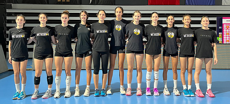 12 yaşında ve 1.80 boyunda voleybolcu aranıyor