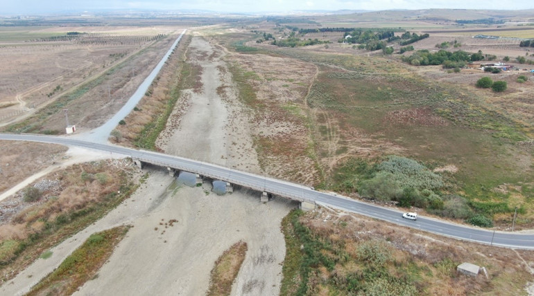 İstanbuldaki barajlarda kritik eşik Büyükçekmece çöle döndü... 4 baraj kuruma noktasına geldi