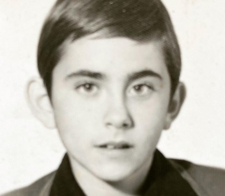 90ların ünlü ismi paylaştı: Adana, Yeni Kolej , 1984 gibi...