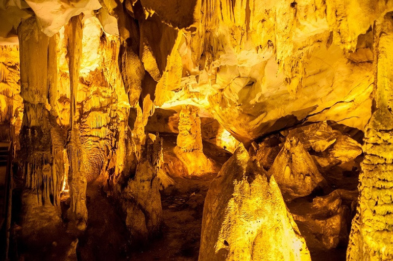 Gizemli ve etkileyici oluşumlar: Turizme açık, keşfedilmeyi bekleyen büyüleyici mağaralar | 9 ŞEHİR 10 ADRES