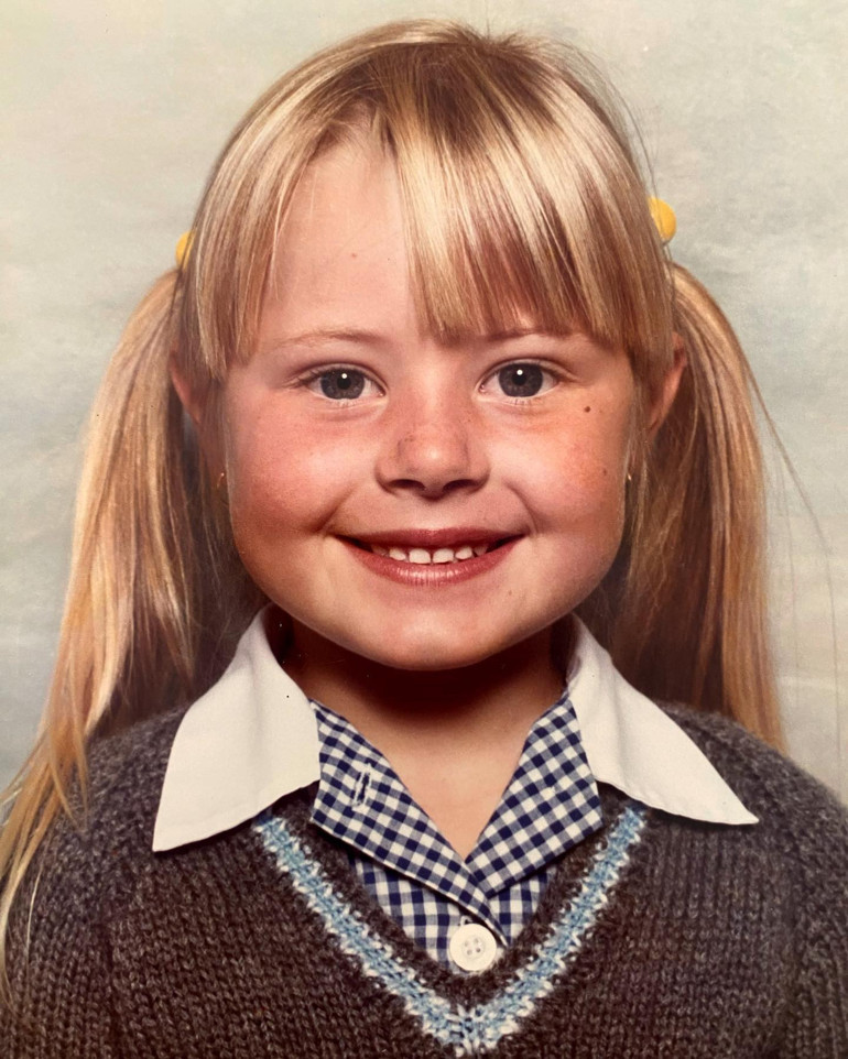 Ünlü yıldız çocukken onu taciz eden “canavarı” yakalattı: Artık güneş ışığında dans et ufaklık, güvendesin