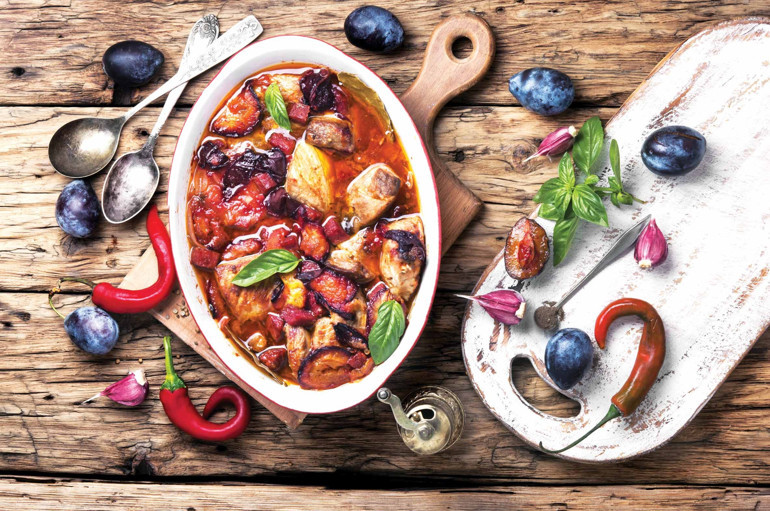 ‘İlk önce zerdali çiçek açar, mürdüm en sonra’