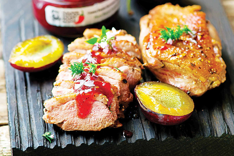 ‘İlk önce zerdali çiçek açar, mürdüm en sonra’