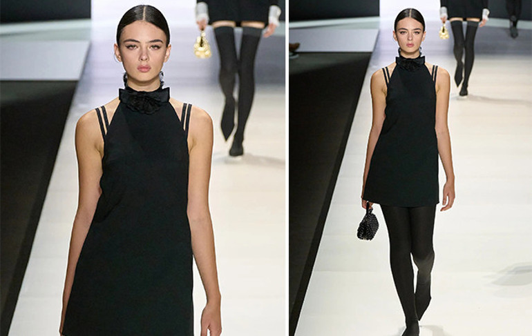 Dünyanın en güzel kadınının kızı annesinin tahtını sallıyor