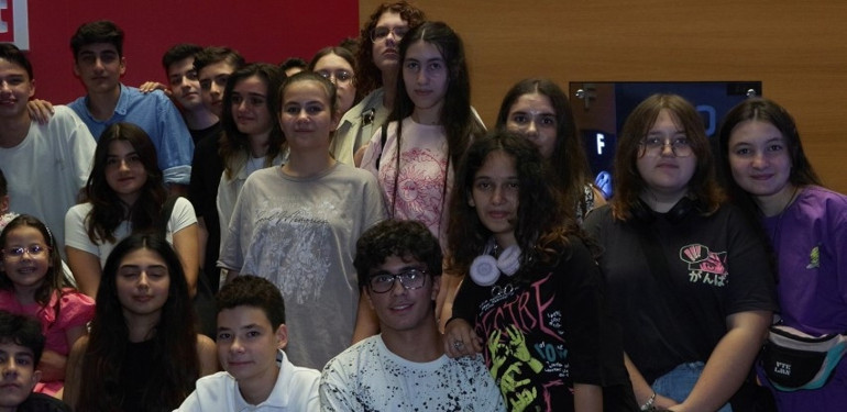 Demirören Medya Lisesi öğrencileri ‘1923’ müzikalini izledi