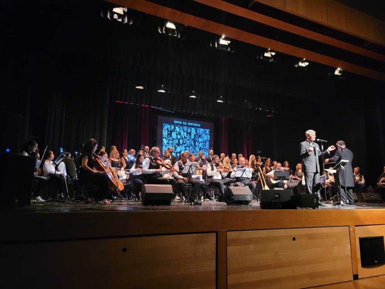 Yeşilçam Film Müziği Şarkıları konserinde Allegro Korosu’na alkış koptu