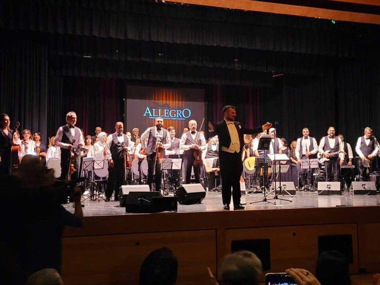 Yeşilçam Film Müziği Şarkıları konserinde Allegro Korosu’na alkış koptu