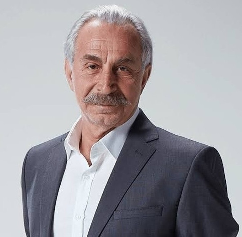 Menderes Samancılar: Rıza bizim için koca bir selviydi