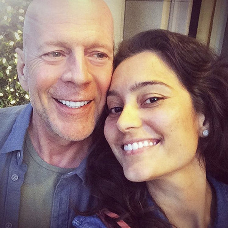 Ünlü yıldızın eşi acı konuştu: Kocam ne halde olduğunun farkında mı bilmiyorum