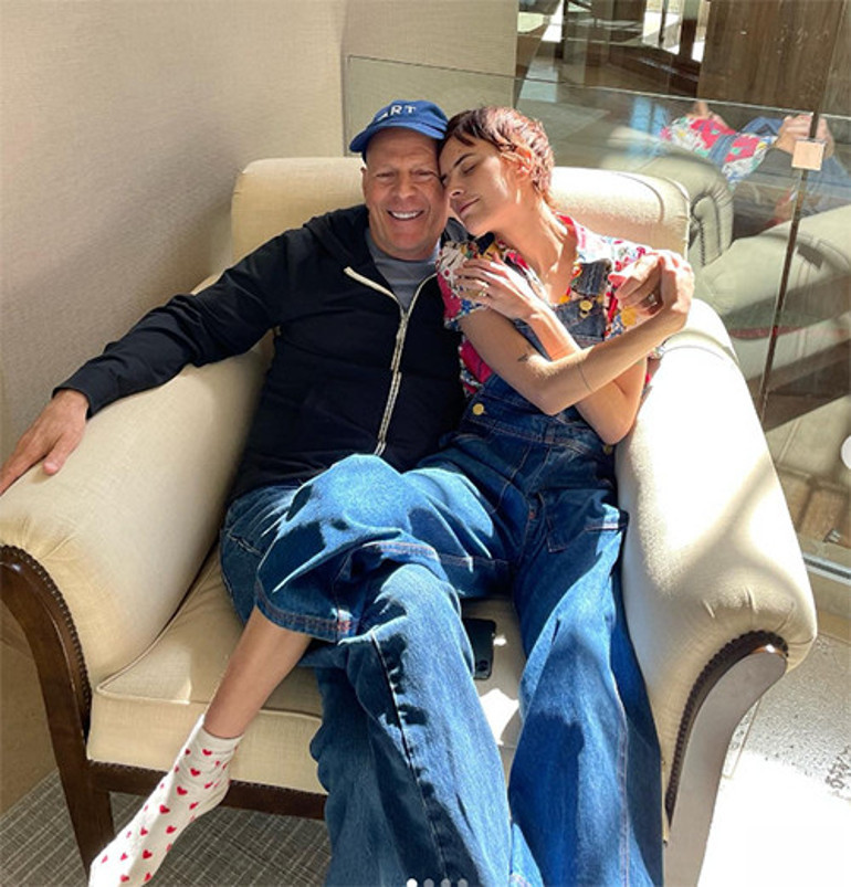 Ünlü yıldızın eşi acı konuştu: Kocam ne halde olduğunun farkında mı bilmiyorum