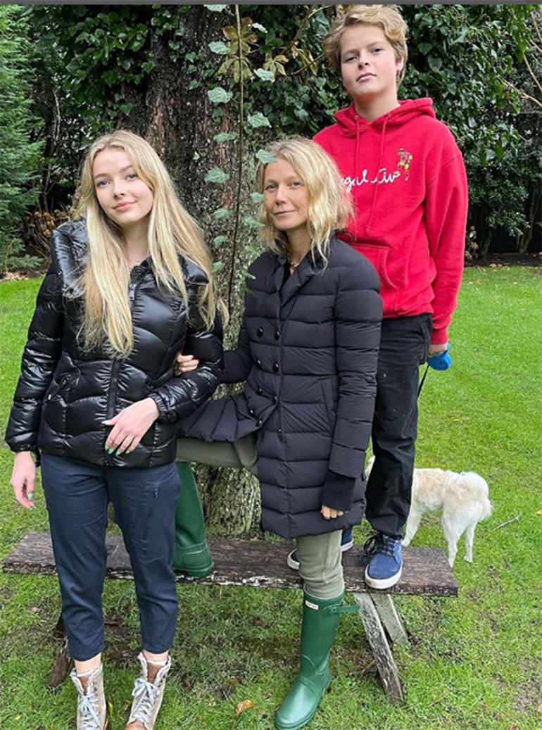 Ünlü yıldızın kızı rahatlığı seçti: Annesi pazara bile makyajsız gitmiyor