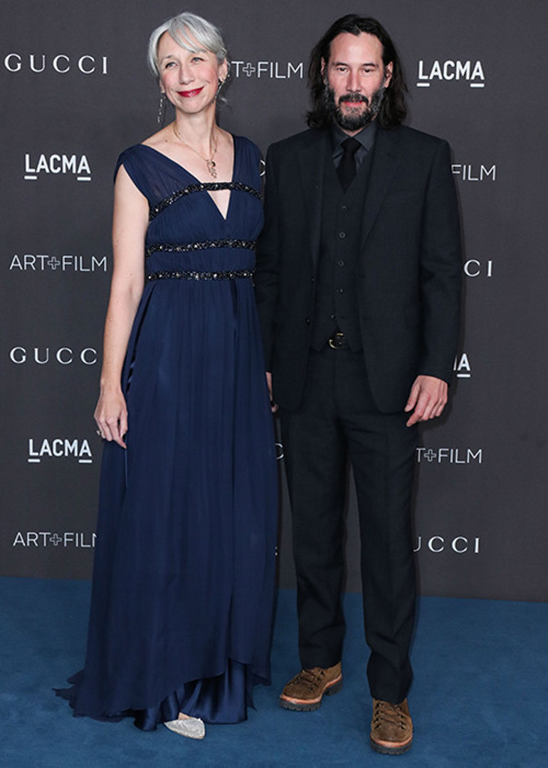 Ünlü yıldızla el ele görününce herkesi şaşırtmıştı: Beyaz saçlı sevgili konuştu: Benim kendime güvenim tam