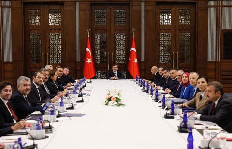 EKKda Türk Lirasını destekleyici adımlar ele alındı: TL yatırımcıya cazip hale getirilecek