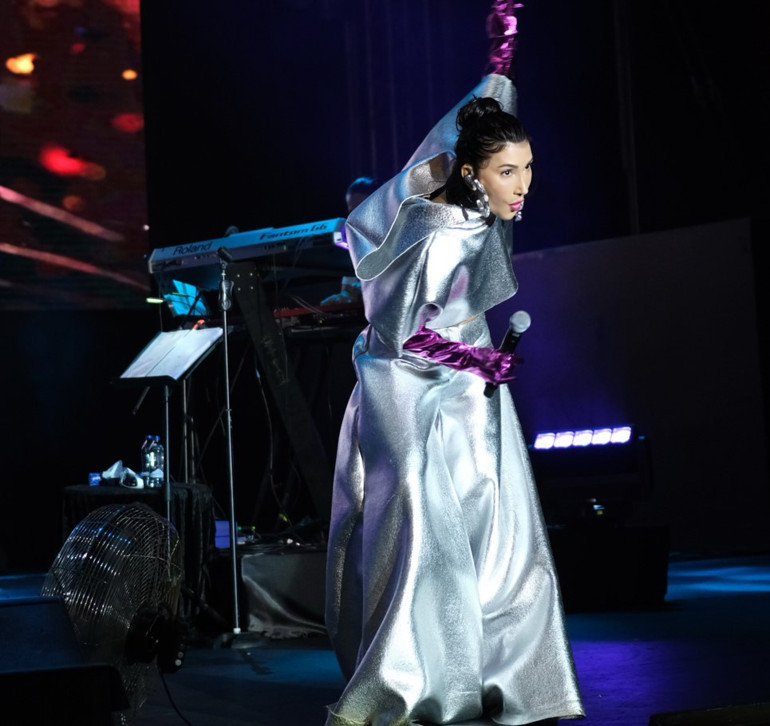 Kuruçeşme Açıkhava sahnesi Hande Yener ile parladı