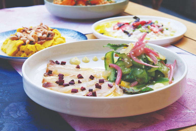 Kaş’ın zorlu virajlarından aşkla hazırlanan sofralarına...