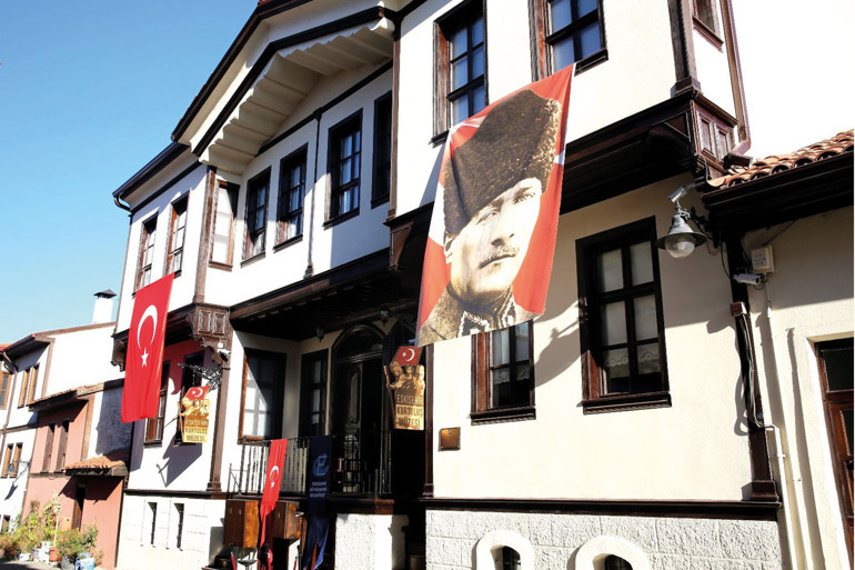 Cumhuriyet yolunda, 100’üncü yıl coşkusunu doya doya yaşayalım