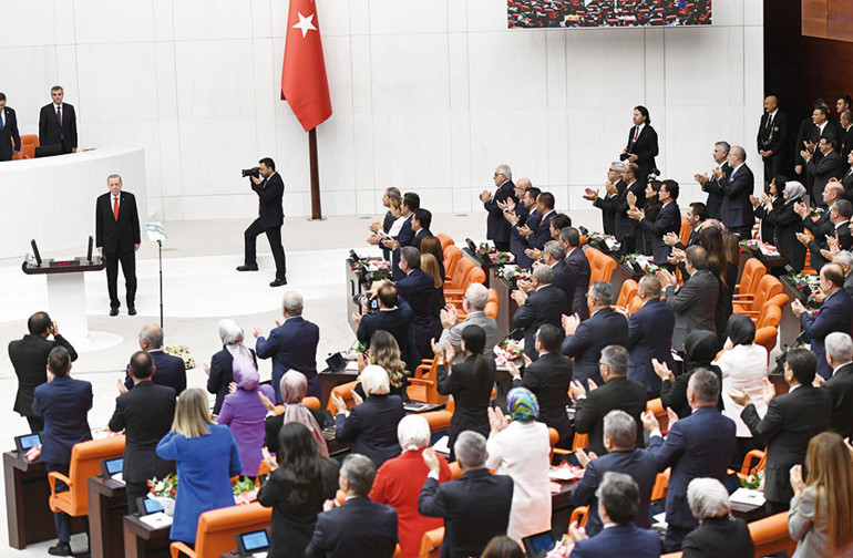 Görevimiz yeni anayasa