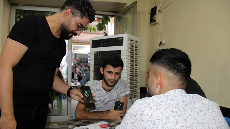 Kayıp genç dönercide çalışırken bulundu, anlattıkları şaşkına çevirdi... Dolandırıcılara kaptırdığım para için çalışmaya başladım