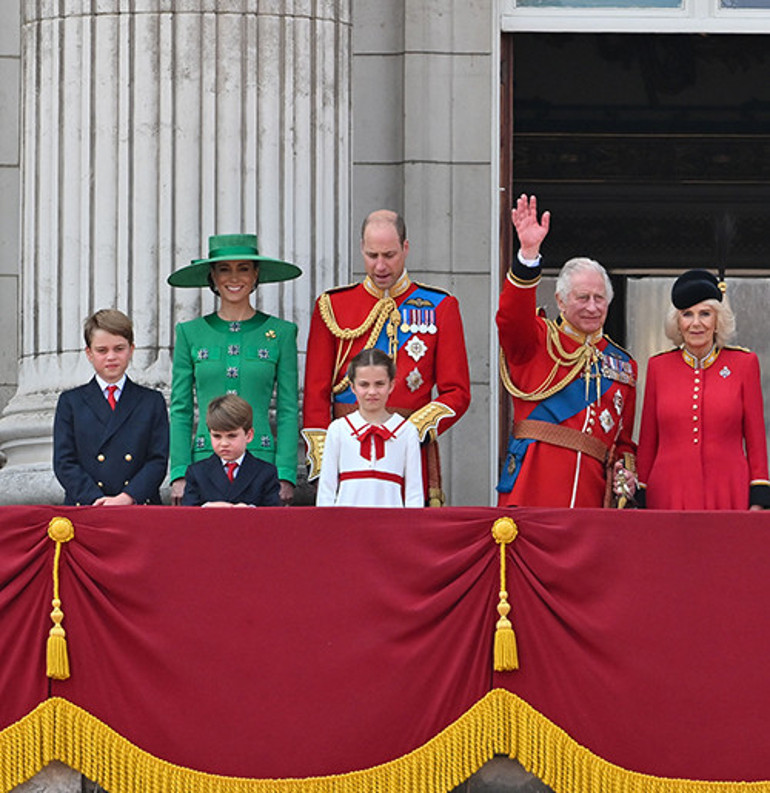 Charlotteu gelecekte ne bekliyor  Hep bir kız torunum olsun istemiştim... Ben çok yaşlanınca bana o bakacak