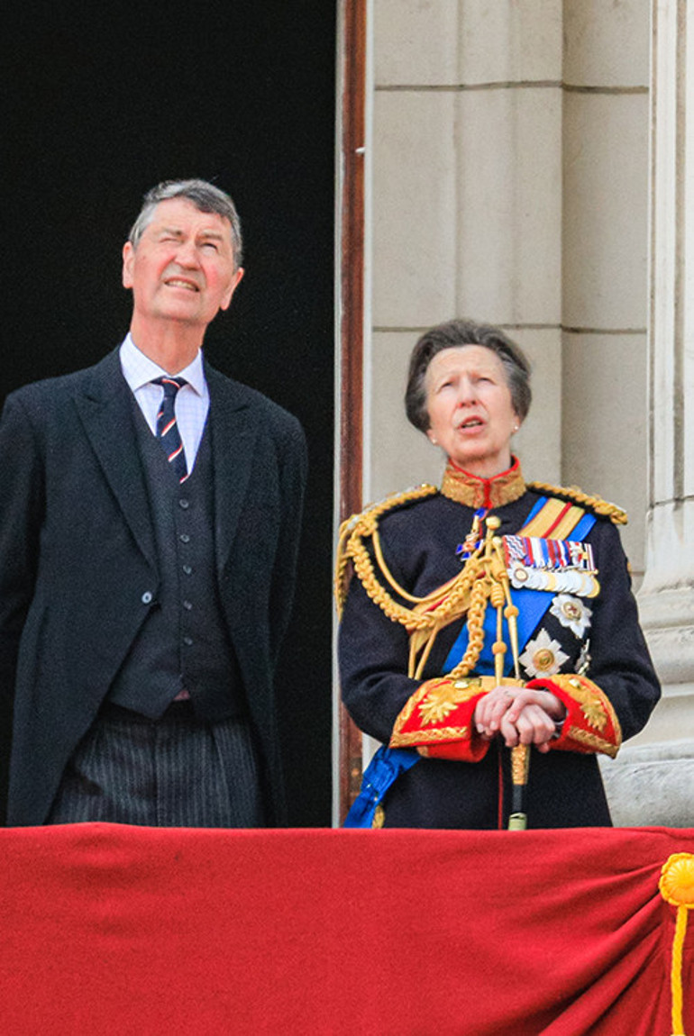 Charlotteu gelecekte ne bekliyor  Hep bir kız torunum olsun istemiştim... Ben çok yaşlanınca bana o bakacak