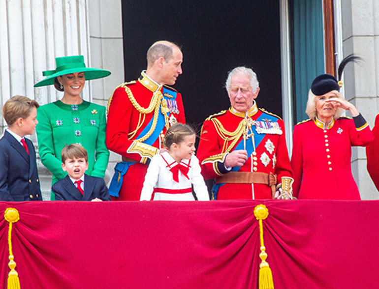 Charlotteu gelecekte ne bekliyor  Hep bir kız torunum olsun istemiştim... Ben çok yaşlanınca bana o bakacak
