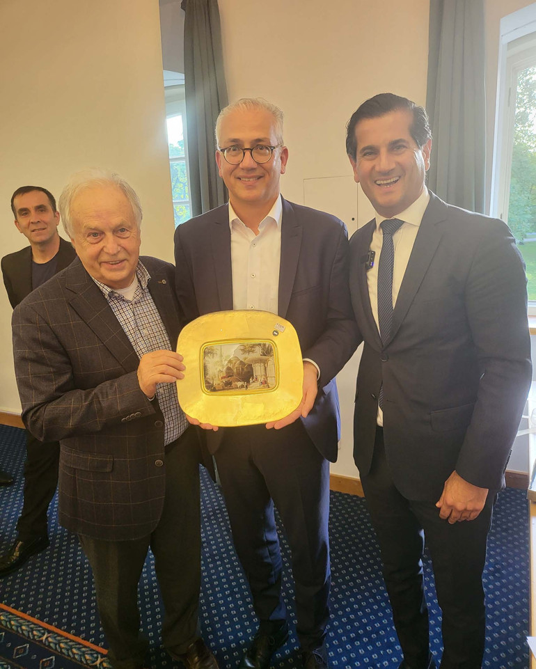 Aşırı sağ güçlenmesin diye herkes sandığa gitmeli