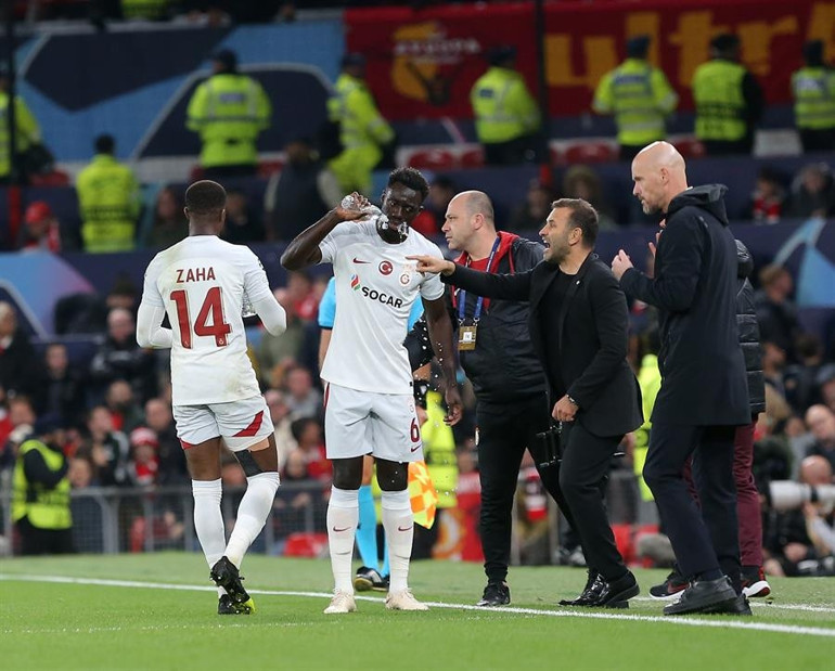 Galatasarayın Manchester United zaferi sonrası ortak görüş: Sürpriz değil her takımı yenebilir