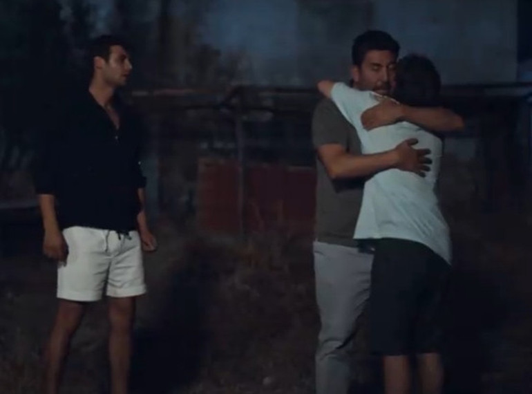 Berkay ve Rüzgar alevler arasında... Özgür kardeşini kurtarabilecek mi