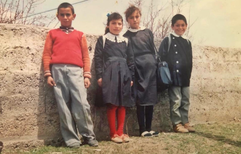 Yer: Kars, Benliahmet Köyü... O şimdi çok ünlü bir oyuncu...