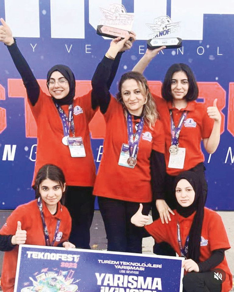 Öğrencilerin beyaz gölgesi